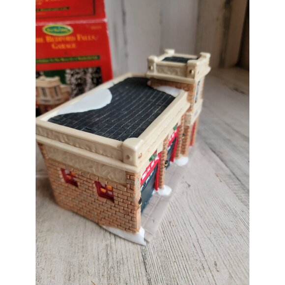 A wonderful Life Bedford falls Garage Vintage village accessory xmas - Picture 3 of 7